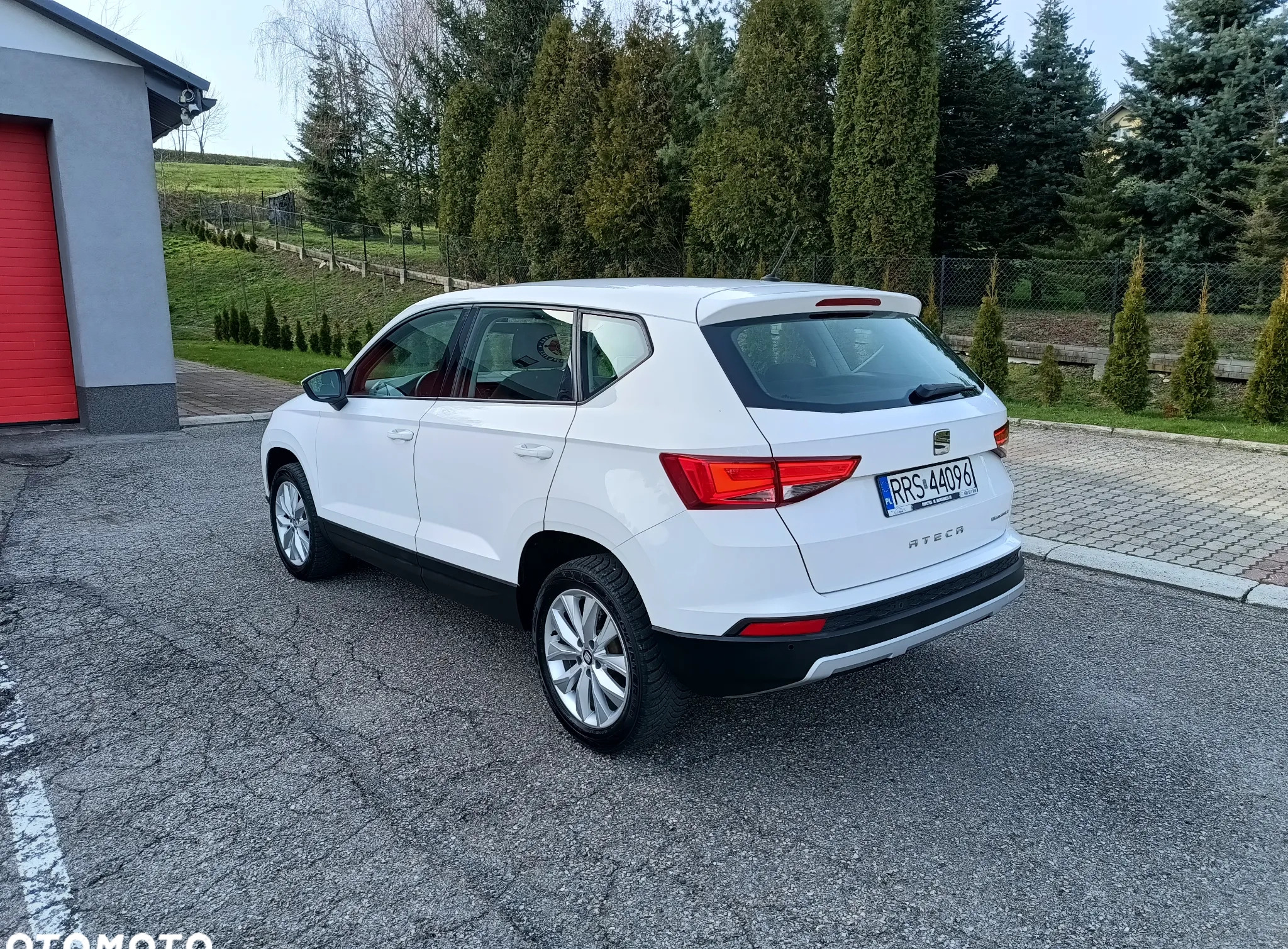 Seat Ateca cena 59900 przebieg: 165000, rok produkcji 2016 z Serock małe 631